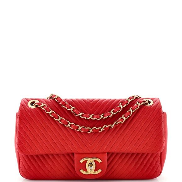 Simple Flap Clutch W/wrinkled Handle